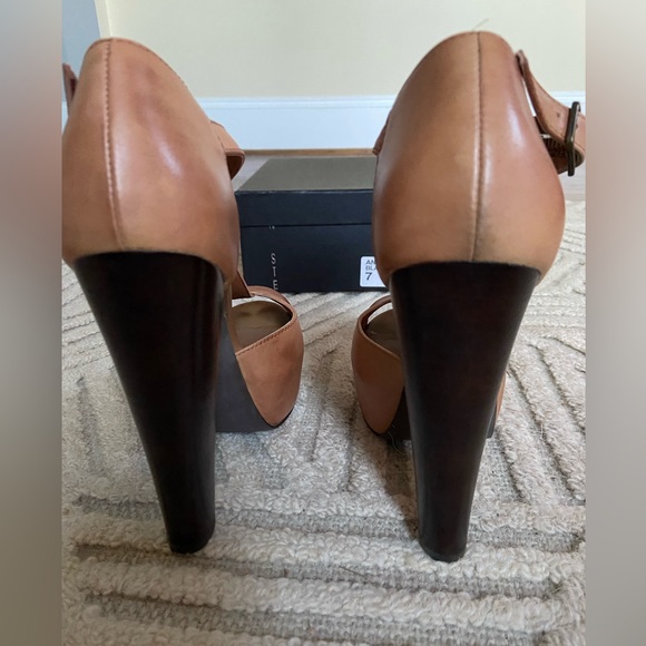 Steve Madden Dyvine T-strap platform heels - Picture 5 of 5